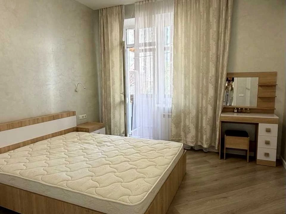 Квартира. Киев, Большая Васильковская улица.