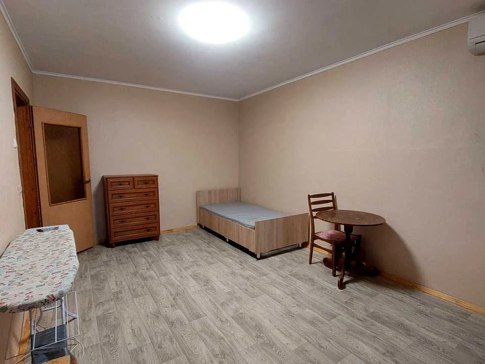 Apartment. Fedora Ernst Street, Sevastopol Square, Turkeytown.