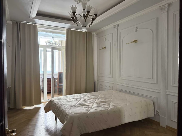 Rent 3-room apartment 135 m², Saksaганского St., 121