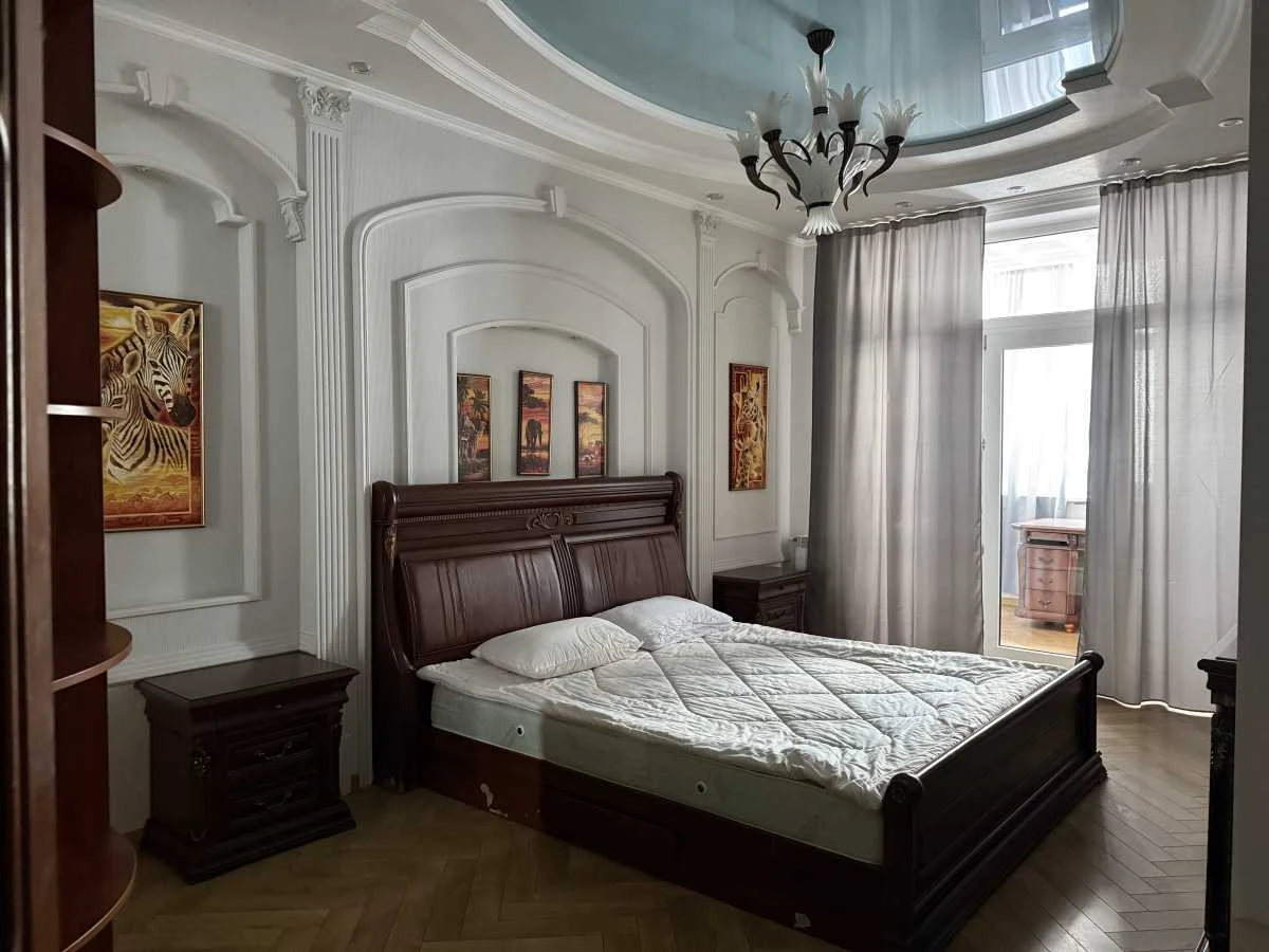 Аренда 3-комнатной квартиры 135 м², Саксаганского ул., 121