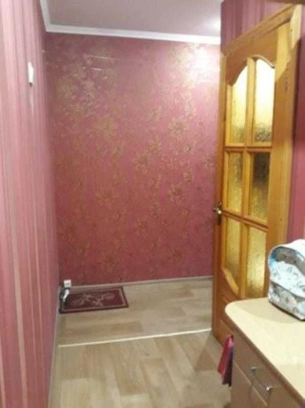 Selling 1-bedroom apartment 3/5 on Byron