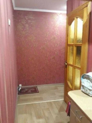 Selling 1-bedroom apartment 3/5 on Byron