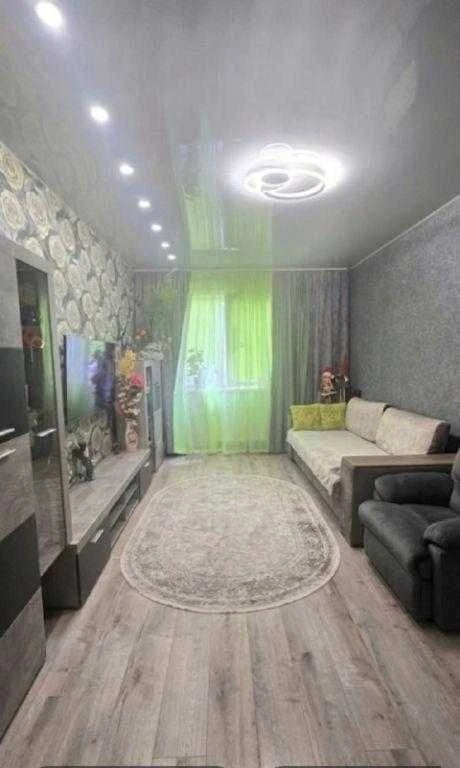 One-bedroom apartment in a new building, renovated