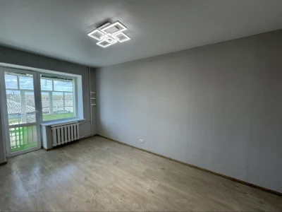 One-bedroom apartment in the city center with new renovation, approaches