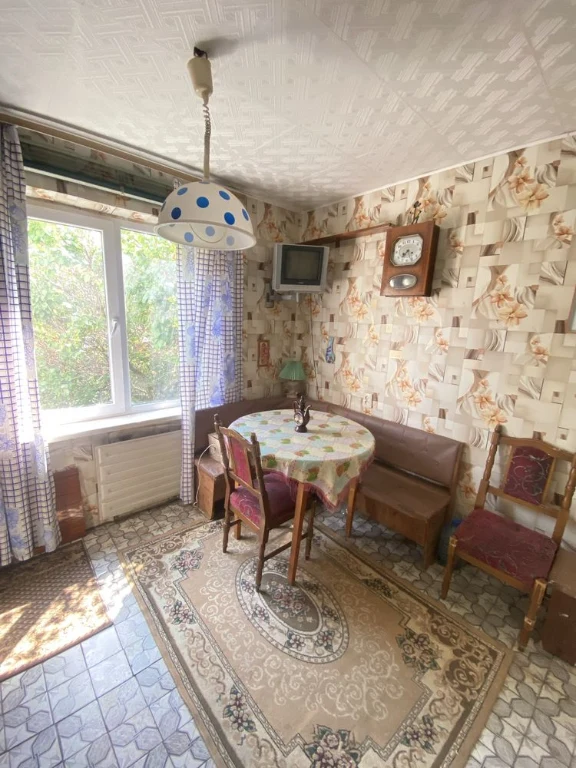 Продаж 1-кімнатної квартири, 43 кв. м. в районі Градецький