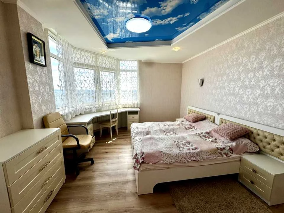 Apartment. Grigorievskoho Shose, Kholonna Hora