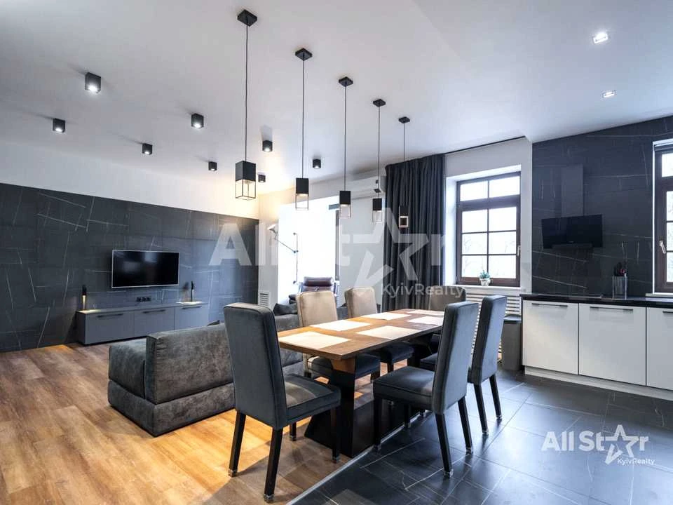 Apartment. Kyiv, Yaroslaviv Val Street