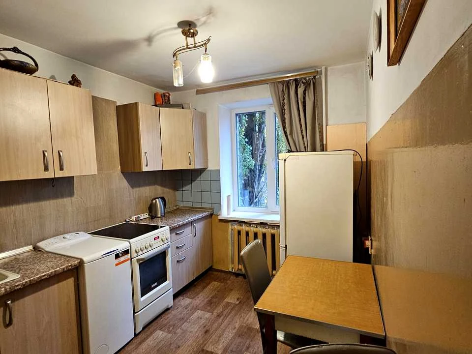 Apartment. Kazarmenna St, Kyiv