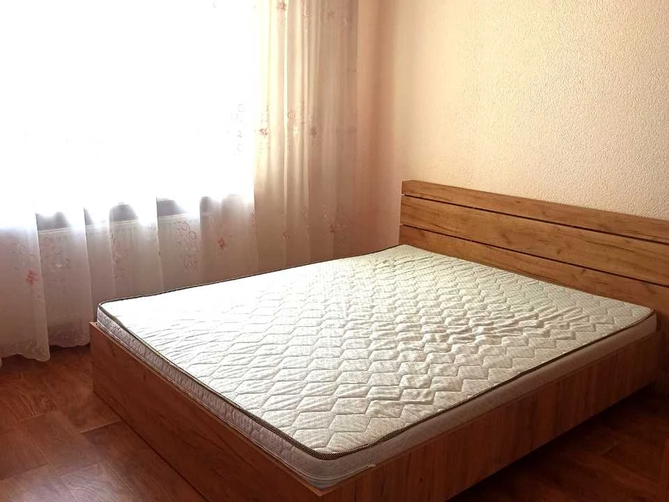 Квартира. Київ, Миколи Вінграновського вул.