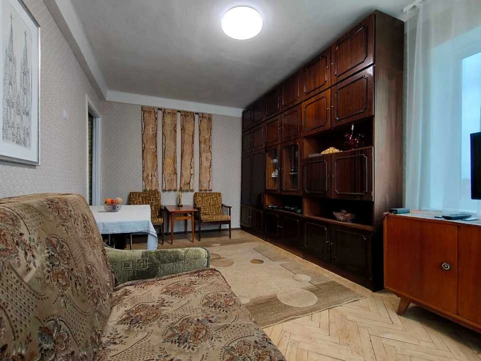 Квартира. Киев, улица Бульдо́не́рских.