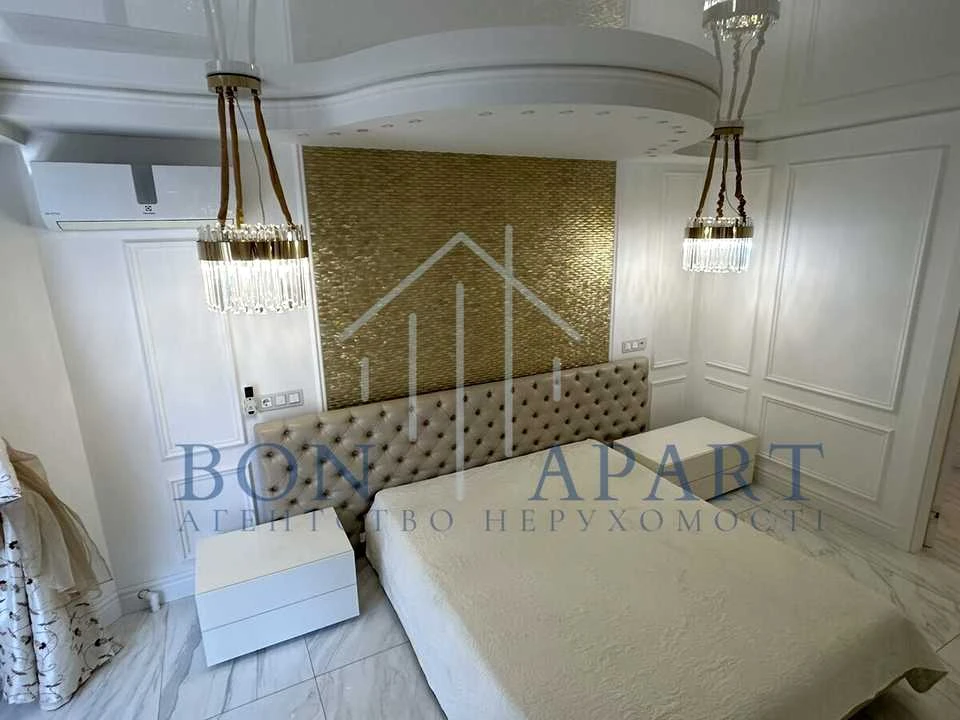 Apartment. Kyiv, Lower Val Street
