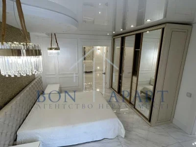 Apartment. Kyiv, Lower Val Street