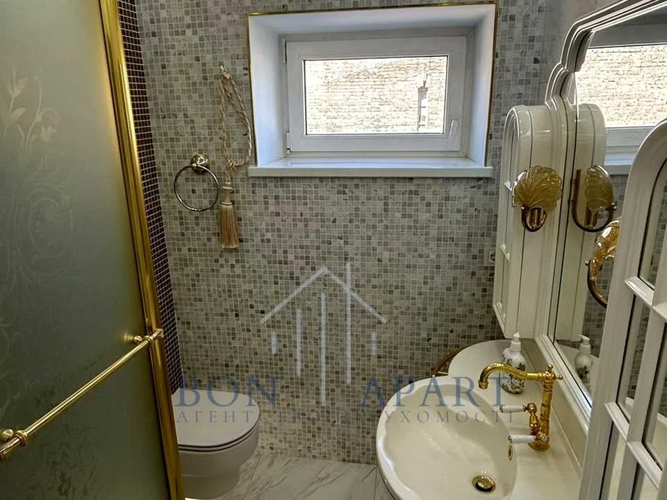 Apartment. Kyiv, Lower Val Street