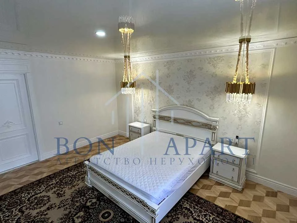 Apartment. Kyiv, Lower Val Street