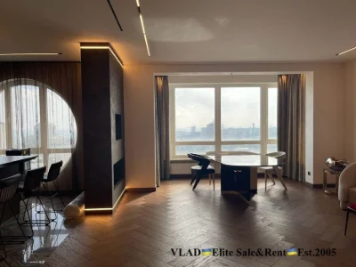 Institutskaya 18a. Residential complex Lypska Vezha. New modern designer apartment building