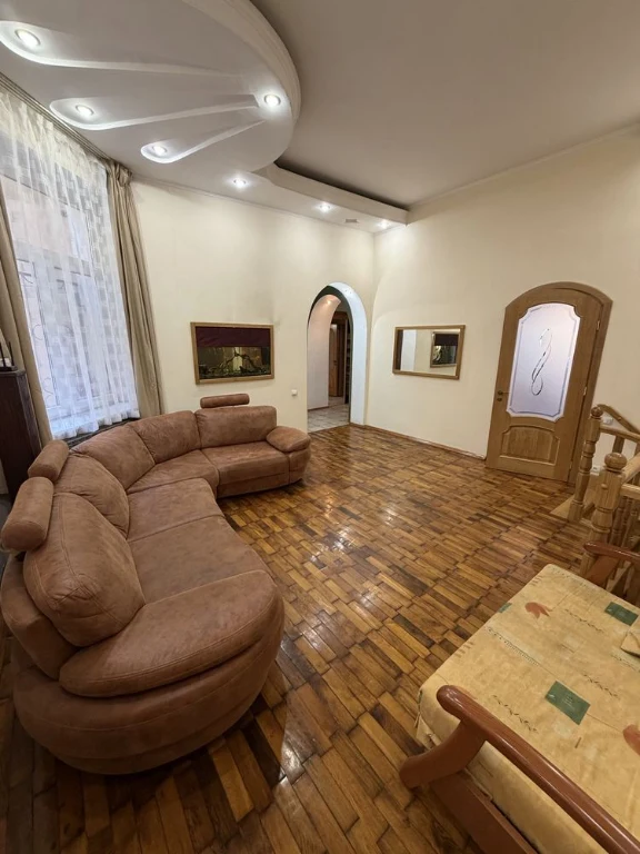 4-room apartment for sale in an Austrian house on Rappoport Street
