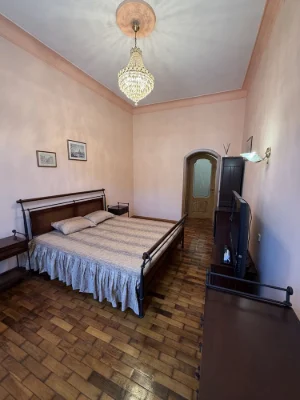 4-room apartment for sale in an Austrian house on Rappoport Street