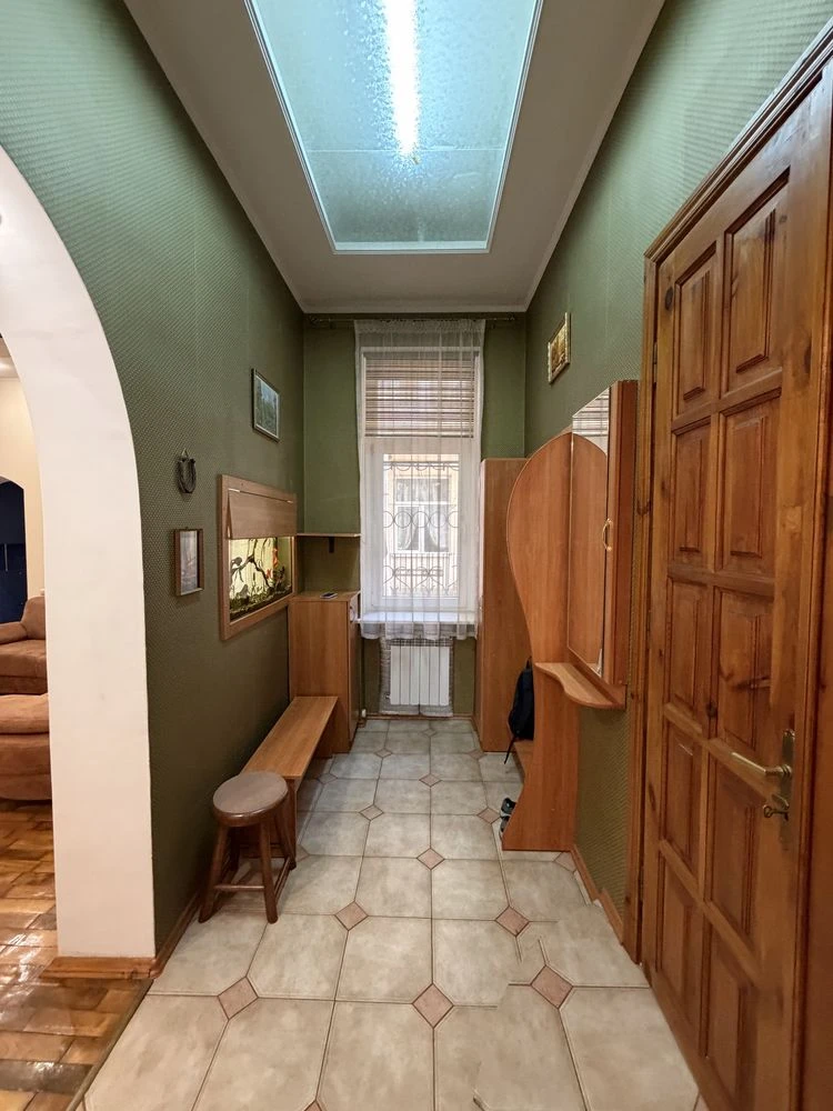 4-room apartment for sale in an Austrian house on Rappoport Street