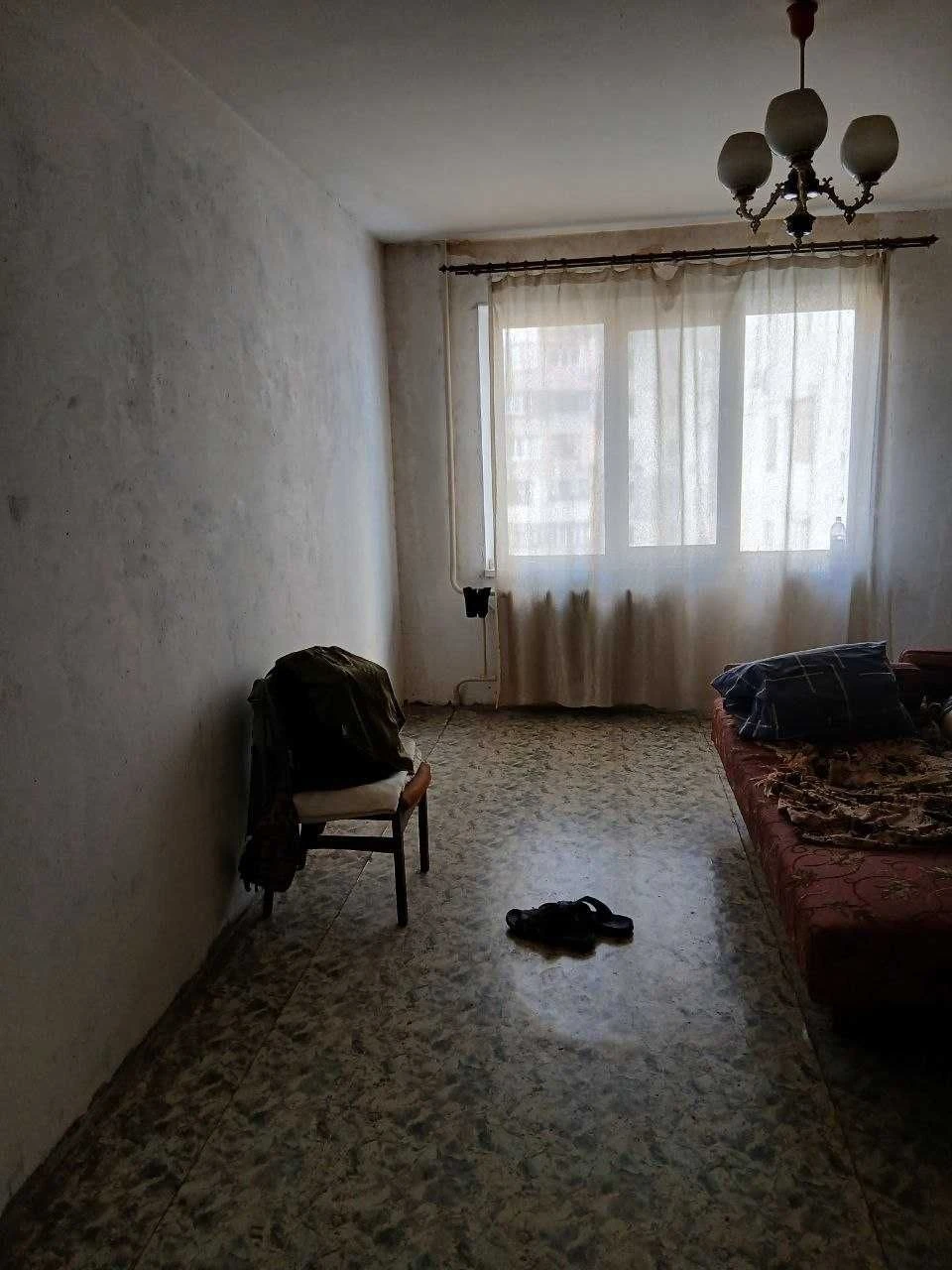 For Sale 3-Room Apartment on Akademik Zabolotnogo Street / Family
