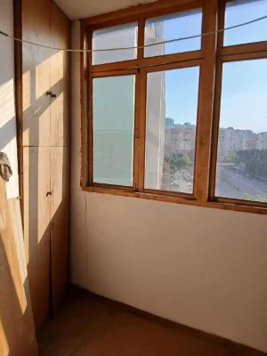 For Sale 3-Room Apartment on Akademik Zabolotnogo Street / Family