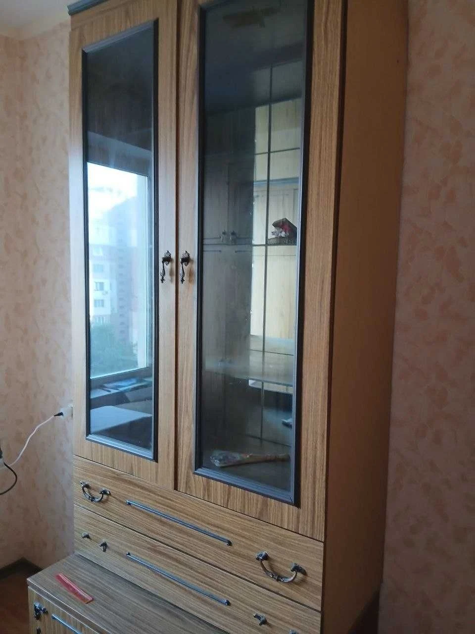 For Sale 3-Room Apartment on Akademik Zabolotnogo Street / Family