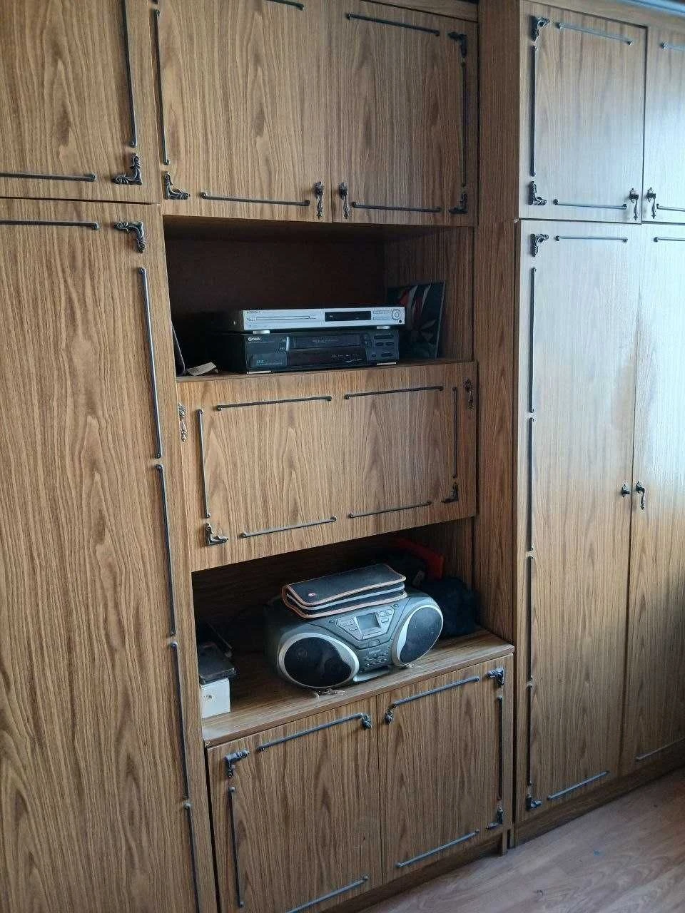 For Sale 3-Room Apartment on Akademik Zabolotnogo Street / Family