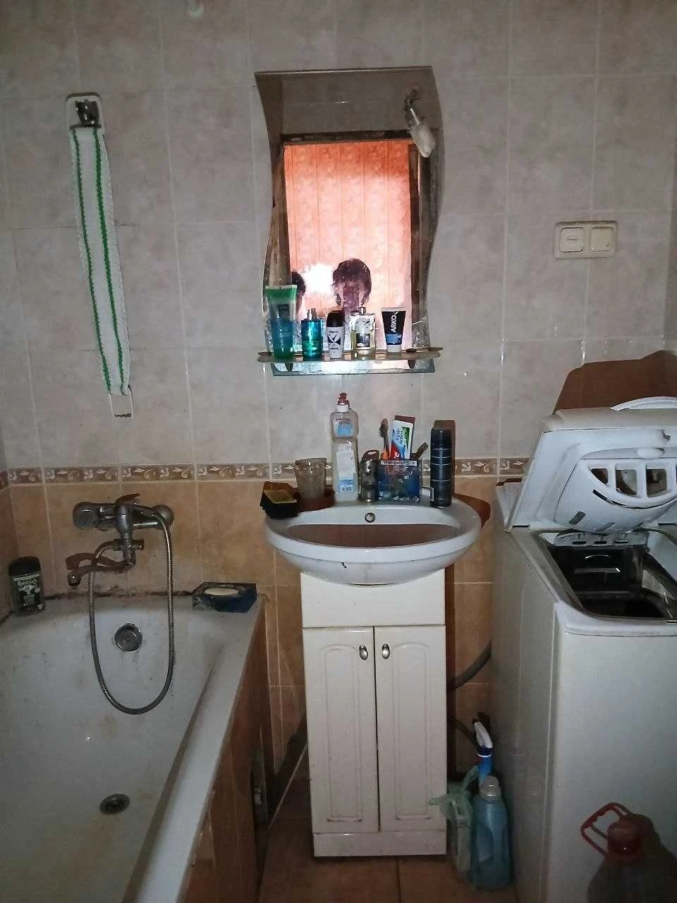 For Sale 3-Room Apartment on Akademik Zabolotnogo Street / Family
