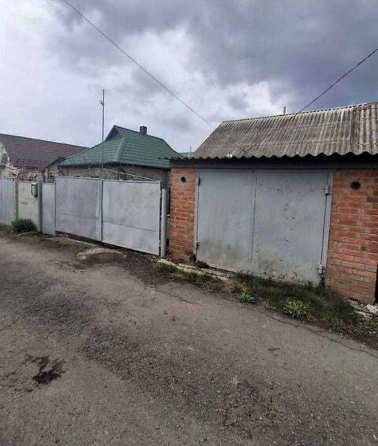 Частина будинку з окремим двором в передмісті Полтави !!