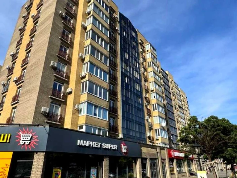 Apartment. Bayda Vyshnevytsky Street, Cherkasy