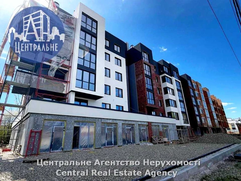 Apartment. Chernivtsi, Hlynna Street