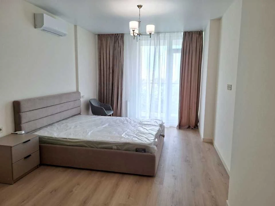 Apartment. Prince Roman Mstislavich Street, Kyiv