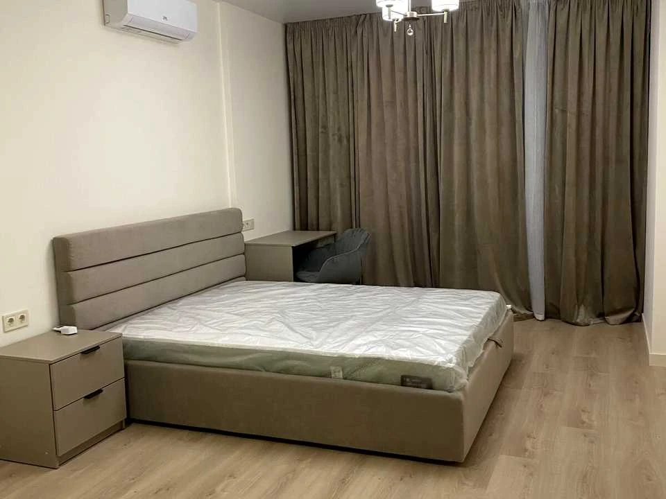 Apartment. Prince Roman Mstislavich Street, Kyiv