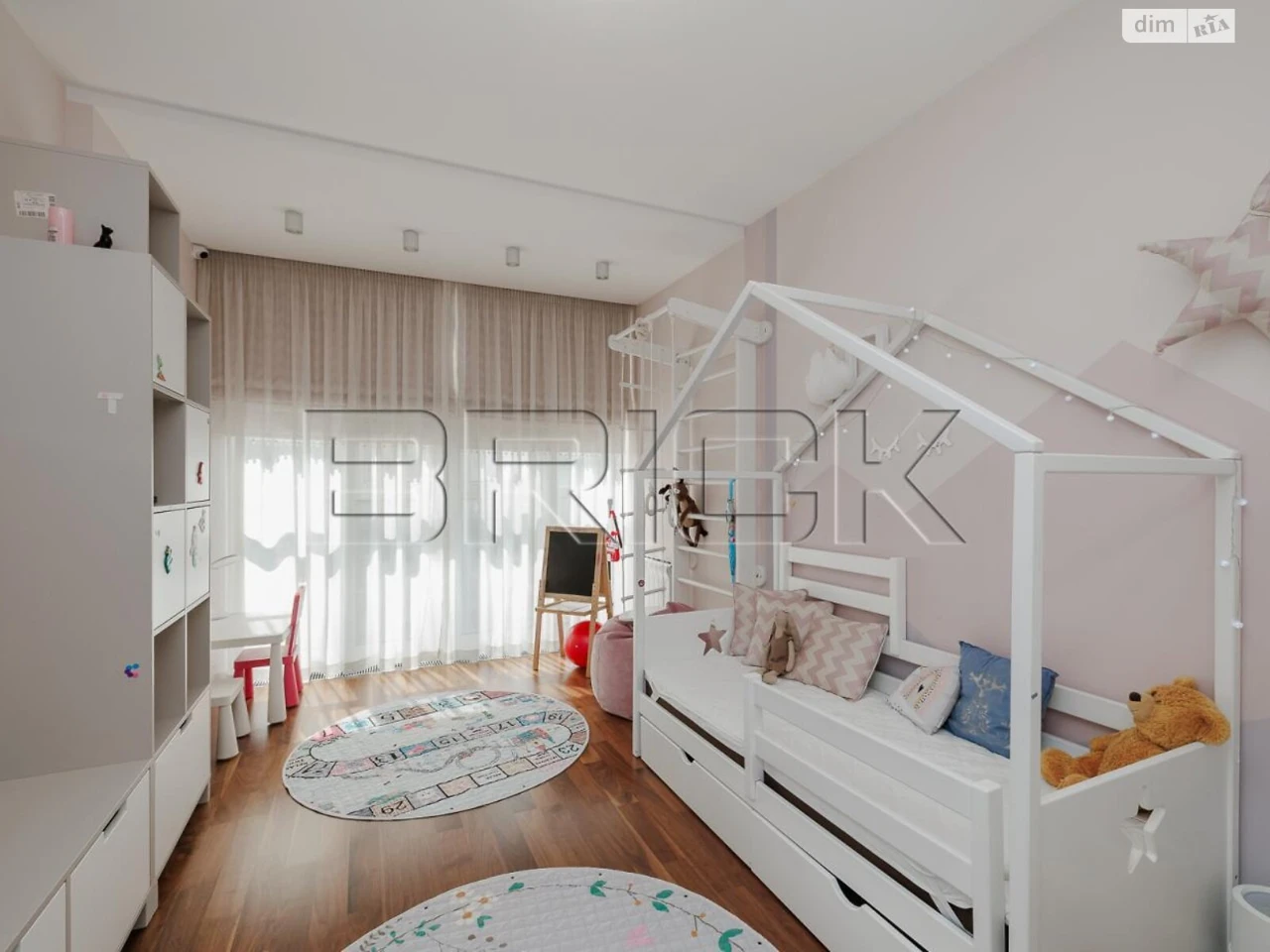 Long-Term Rental Apartment, Chorna Hora