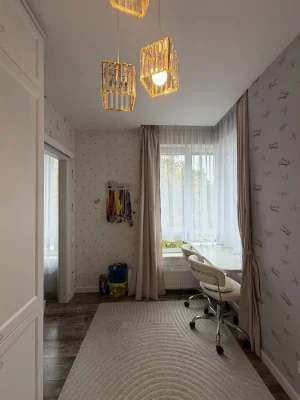 No Commission: Apartment for Sale with Renovation Near Park in Bryukh