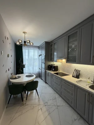 No Commission: Apartment for Sale with Renovation Near Park in Bryukh