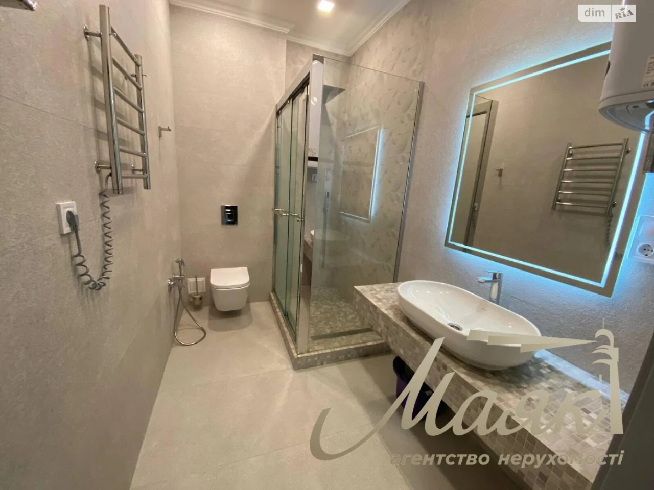 Sale of Apartment, Left Bank Area