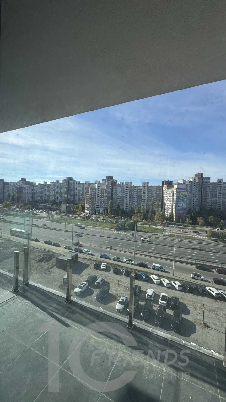 1-на квартира в ЖК Метрополіс 8 поверх низька секція з балко