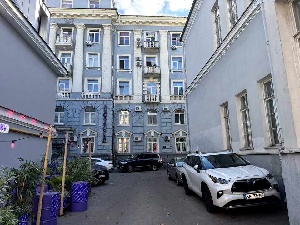 Квартира. Київ, вулиця Богдана Хмельницького