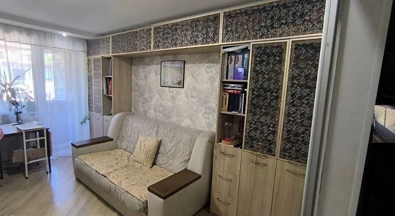 Продаж! 2-кімнатна квартира біля парку. Примор