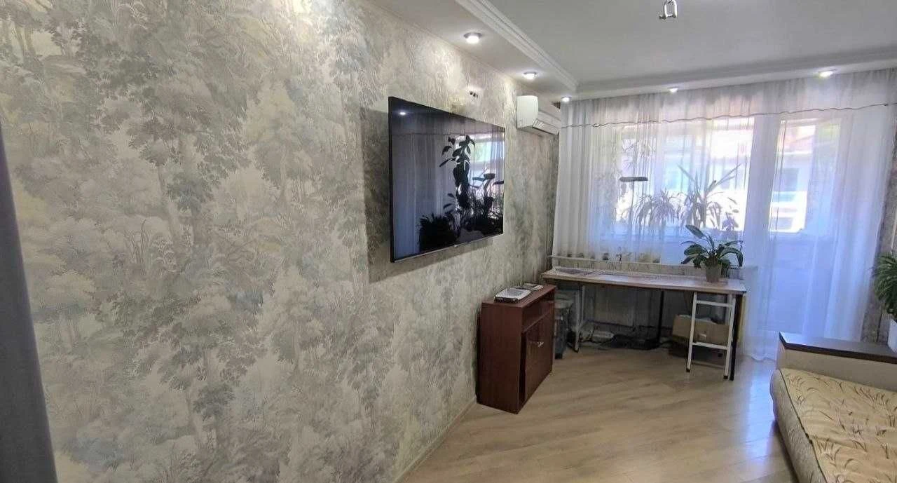 Продаж! 2-кімнатна квартира біля парку. Примор