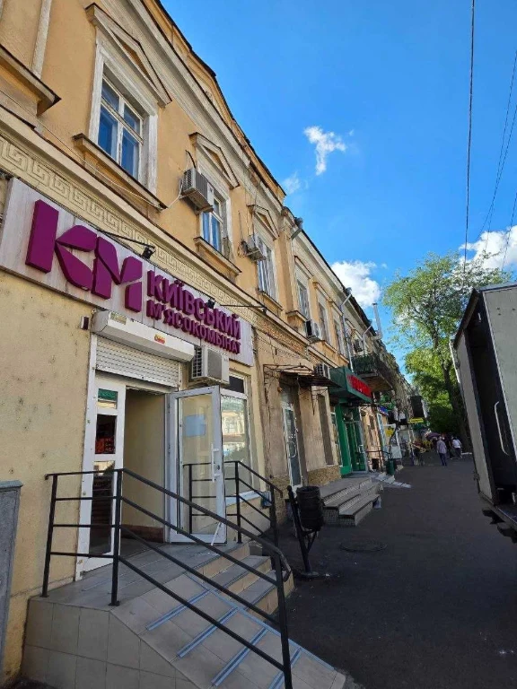 Двухкомнатная квартира с евроремонтом, улица Садовая/Новый рынок