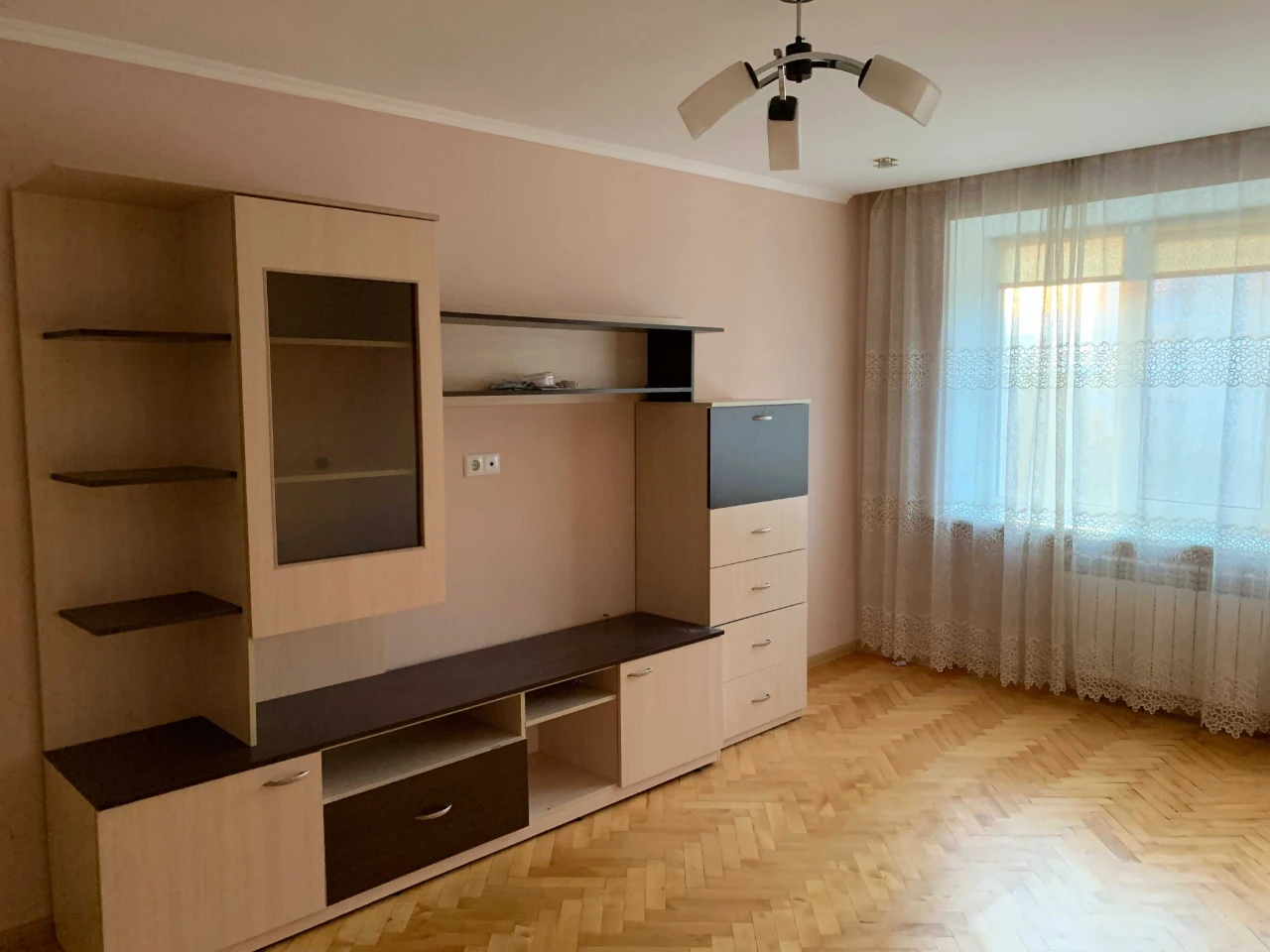 For Sale 2-Bedroom Apartment in Slibenskiy, Eastern