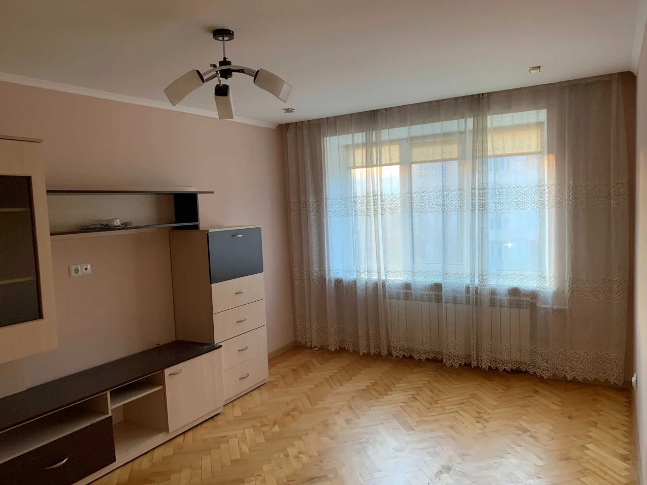 For Sale 2-Bedroom Apartment in Slibenskiy, Eastern