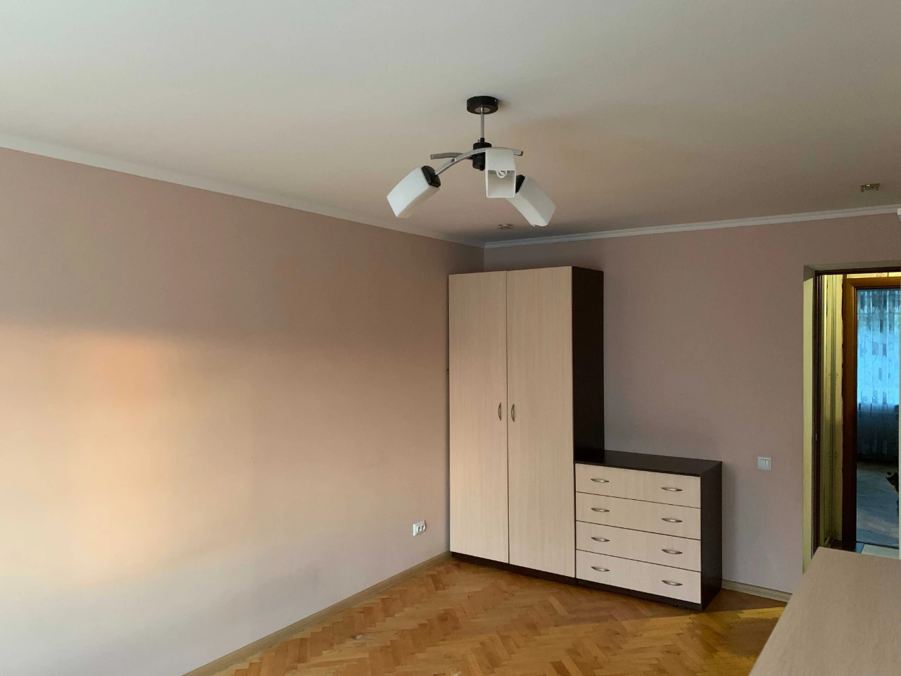For Sale 2-Bedroom Apartment in Slibenskiy, Eastern