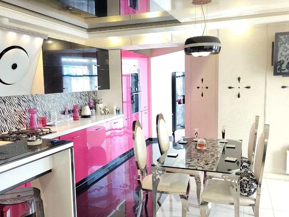 Apartment. Kyiv, Lower Val st.