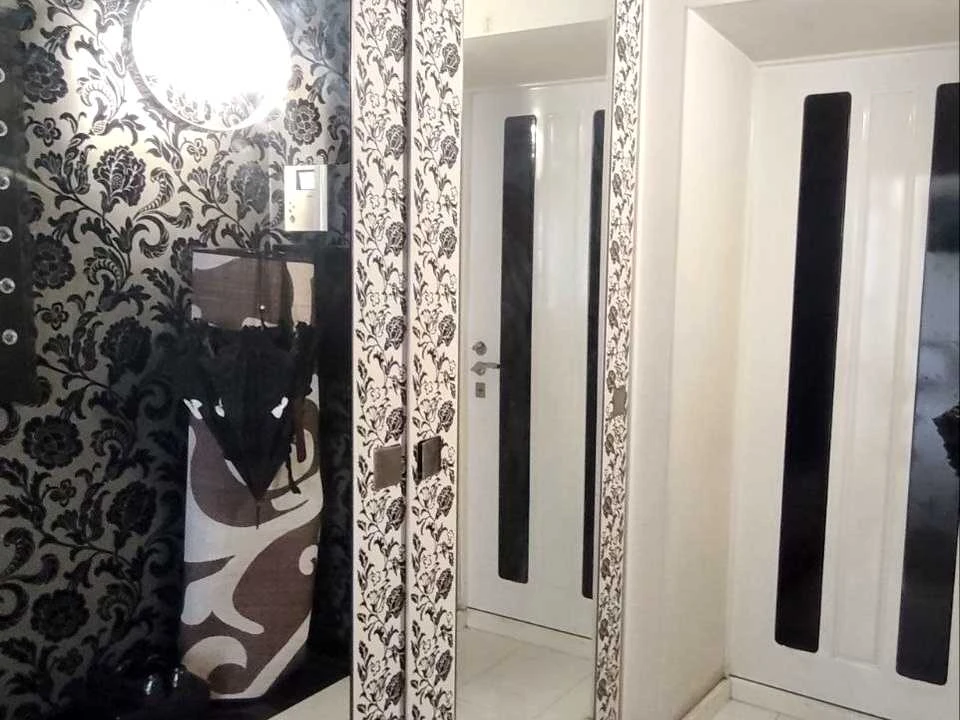 Apartment. Kyiv, Lower Val st.