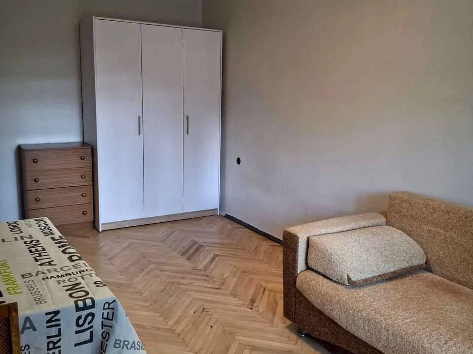 Квартира. Київ, Лейпцизька вулиця.