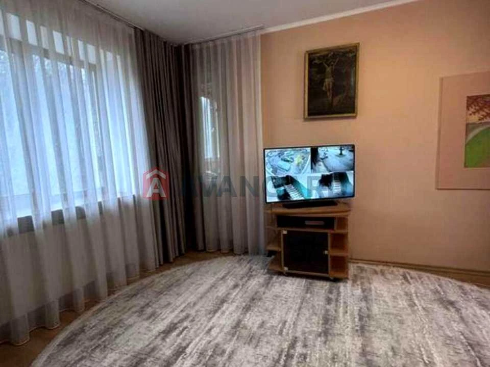 Apartment. Akademika Andriya Saharova Street, Lviv