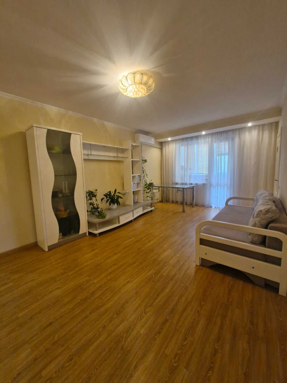 Вул. Ореста Васкула, буд.8, продаж , 4-х кімнатна