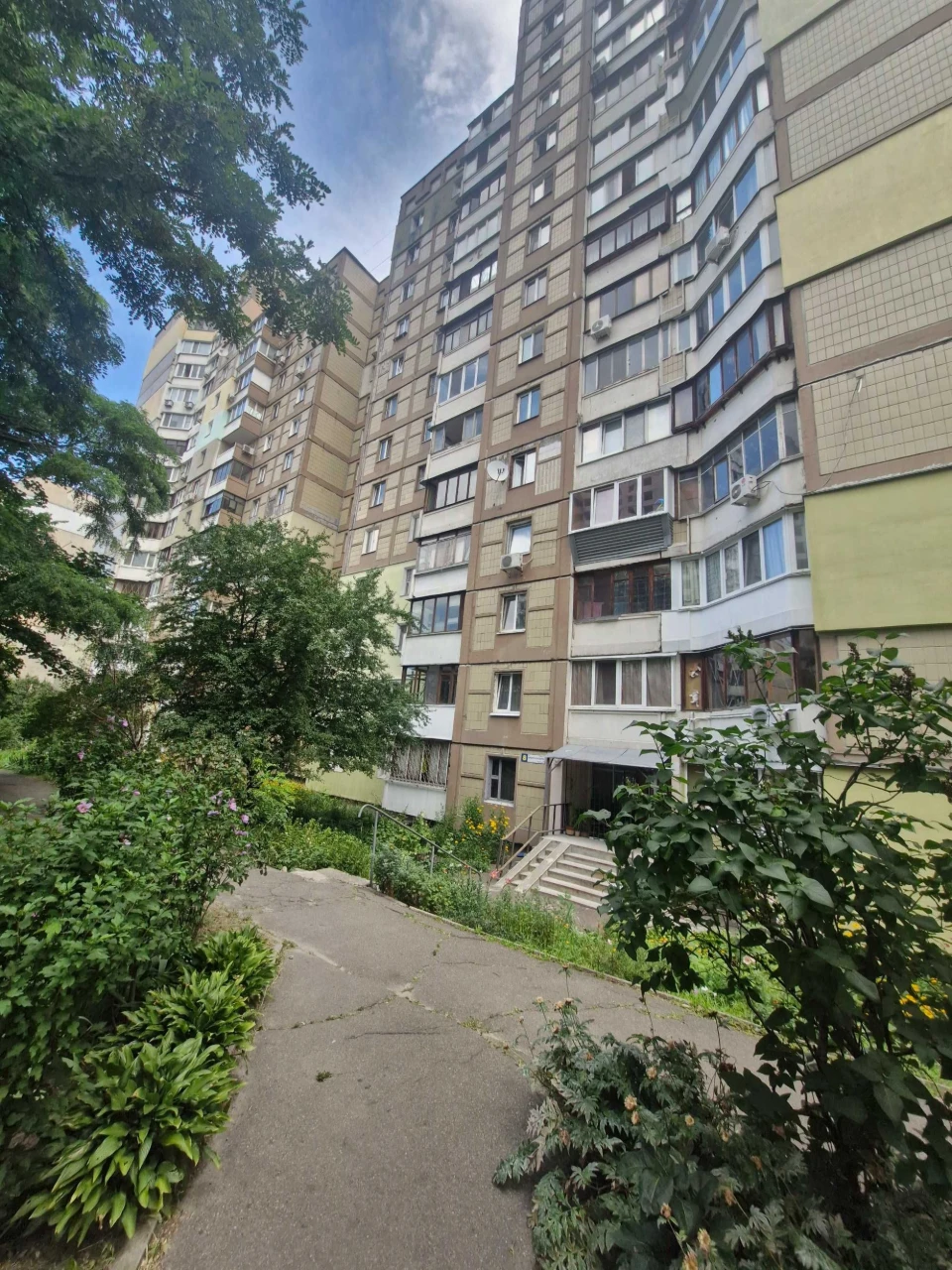 Вул. Ореста Васкула, буд.8, продаж , 4-х кімнатна